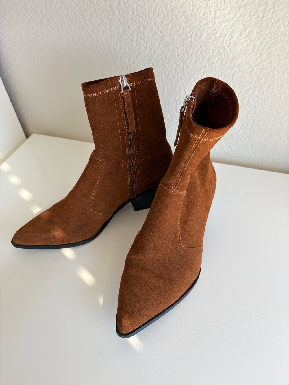 ZARA - Brown Suede Pointed Toe Ankle Boots - 36